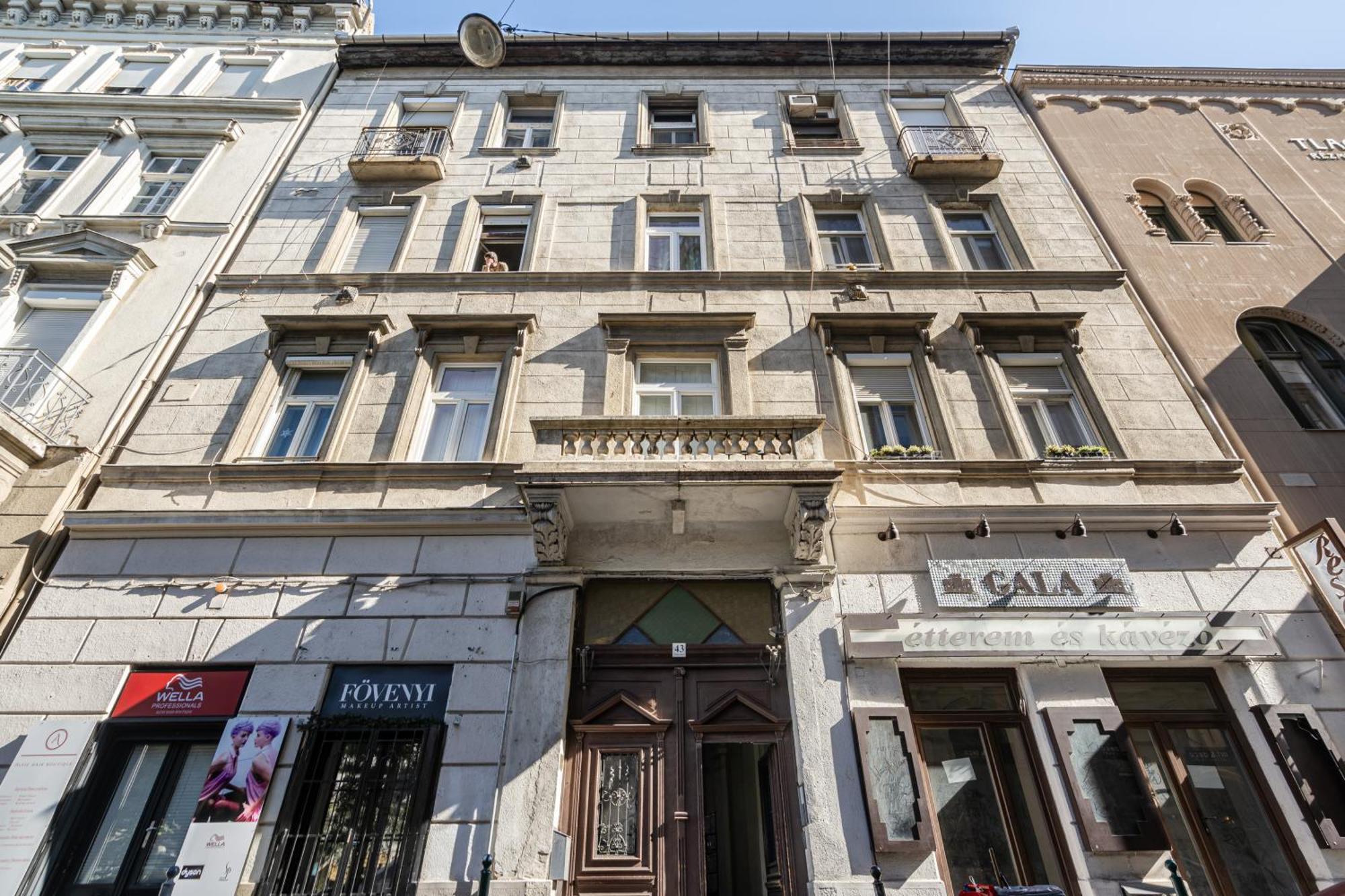 Serendipity Apartment Budapest Bagian luar foto